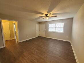 1136 W Grubb St in Hertford, NC - Building Photo - Building Photo