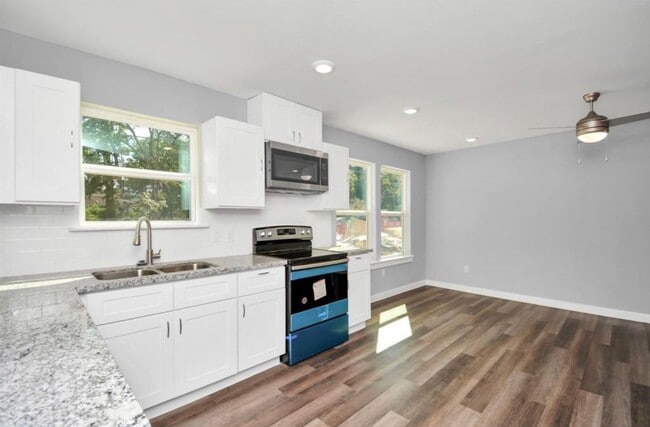 5709 Breland St in Houston, TX - Foto de edificio - Building Photo