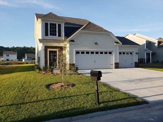9 Swamp White Oak Dr in Bluffton, SC - Building Photo - Building Photo