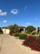 9839 Trailhead Ct in Wilton, CA - Building Photo - Building Photo