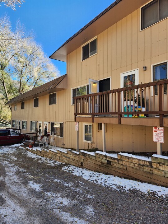 702 Midland Ave in Glenwood Springs, CO - Building Photo