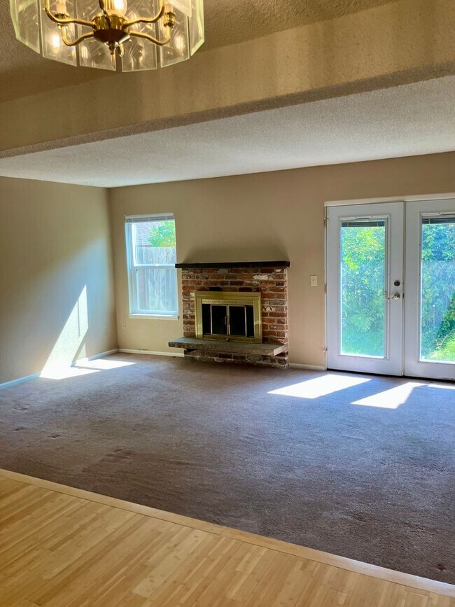 14722 30th Ave NE in Shoreline, WA - Building Photo - Building Photo