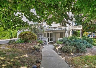 2448 NW 59th St in Seattle, WA - Building Photo - Building Photo
