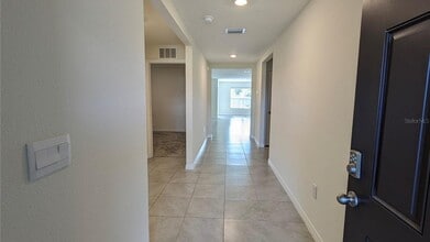 8661 Triumph Cir in Wildwood, FL - Building Photo - Building Photo