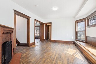 246 Western Ave in Waterloo, IA - Building Photo - Building Photo