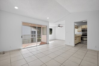 13856 SW 93rd Ln in Miami, FL - Building Photo - Building Photo