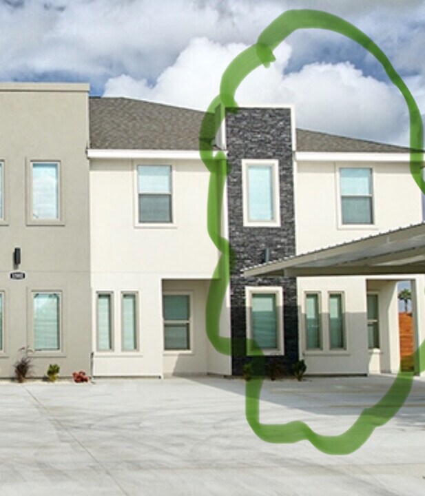 1021 E La Cantera Ave in McAllen, TX - Foto de edificio