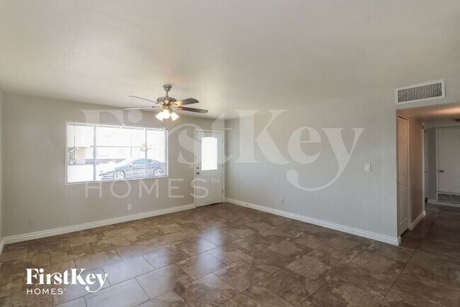 3301 W Windrose Dr in Phoenix, AZ - Building Photo - Building Photo