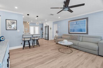 1109 SW 17th St in Boynton Beach, FL - Building Photo - Building Photo