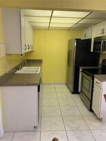 2405 Antigua Cir in Coconut Creek, FL - Building Photo