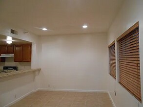 730 W 4th St in Long Beach, CA - Building Photo - Building Photo