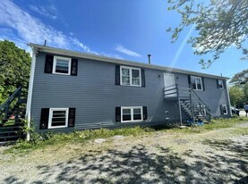 175-177 Kilvert St in Warwick, RI - Building Photo