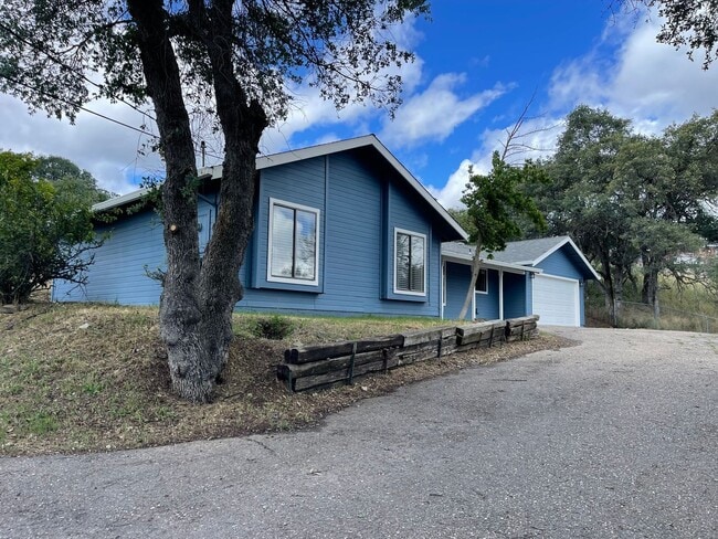 3664 Laurent Ln in Valley Springs, CA - Building Photo - Building Photo