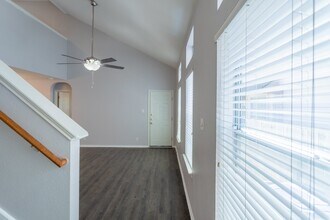 9010 Arch Bridge in San Antonio, TX - Building Photo - Building Photo