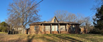 500.5 Oakwood Dr, Unit A in Columbia, TN - Building Photo