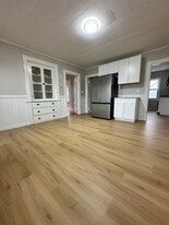 84 Exeter Ave in Manchester, NH - Building Photo