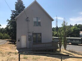 125 NE Whitman St in Pullman, WA - Building Photo