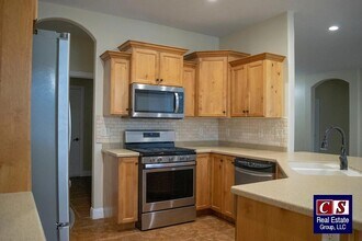 388 N 3380 W in Hurricane, UT - Foto de edificio - Building Photo