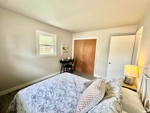 2524 W Wardcliffe Dr in Peoria, IL - Building Photo - Building Photo