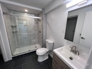 119 Jersey St, Unit B in Boston, MA - Foto de edificio - Building Photo