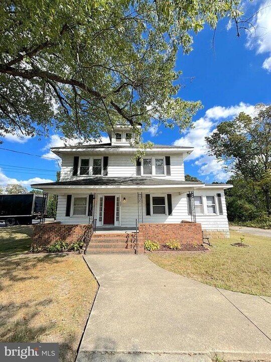 405-383 S White Horse Pike in Hammonton, NJ - Building Photo
