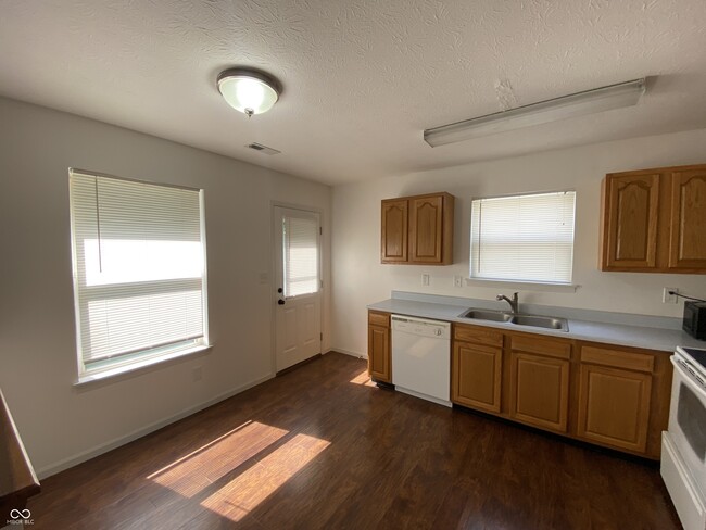 450 Ashby Dr in Greenfield, IN - Building Photo - Building Photo