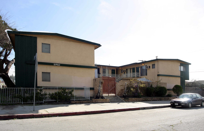 5950 Fulcher Ave in North Hollywood, CA - Building Photo - Building Photo