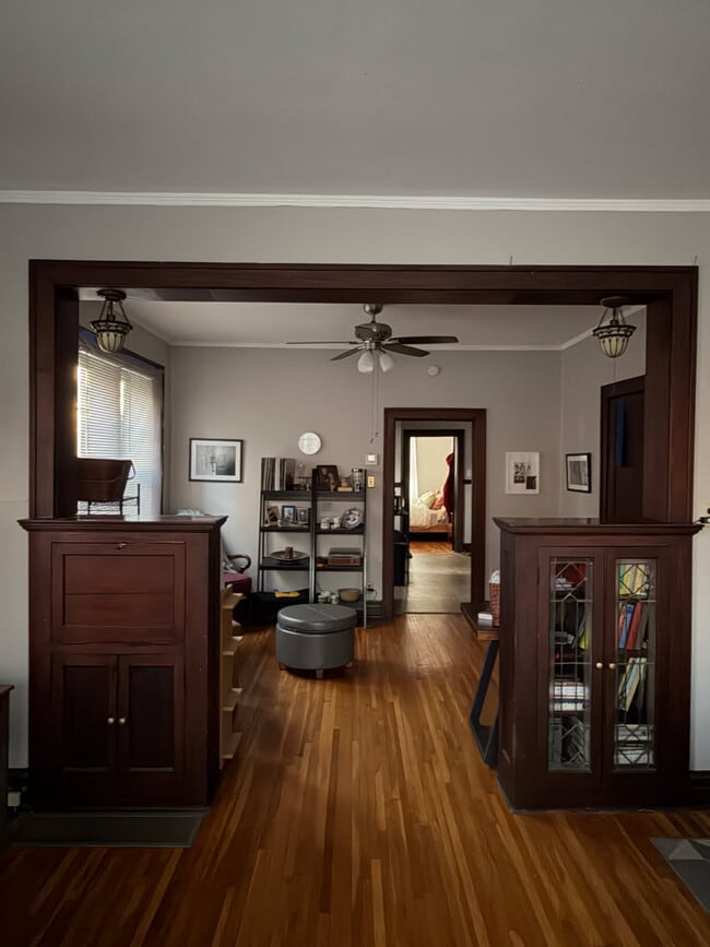 2516 Bellevue Ave, Unit a in Maplewood, MO - Foto de edificio - Building Photo