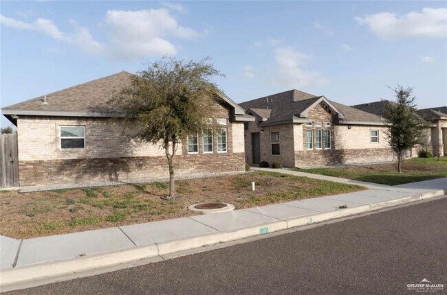 403 Teague Ave in Edinburg, TX - Building Photo - Building Photo