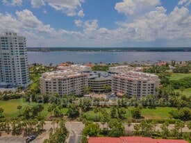 3 Oceans W Blvd in Daytona Beach, FL - Building Photo
