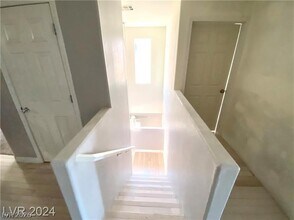 9956 Matfen Ct in Las Vegas, NV - Building Photo - Building Photo