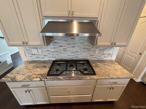 43545 Prospect Ln in Novi, MI - Building Photo - Building Photo