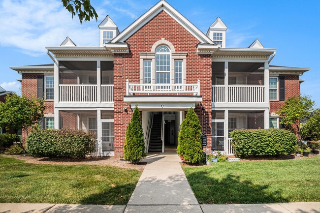 property at 937 E Summerfield Glen Cir