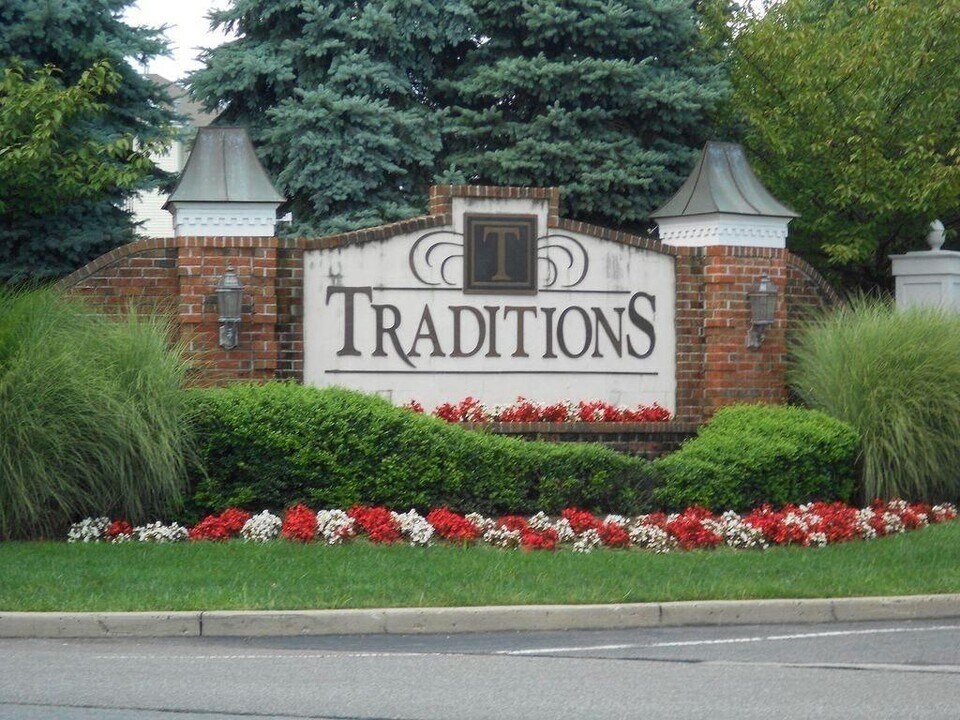 933 Del Negro Ct, Unit Traditions in South Plainfield, NJ - Building Photo