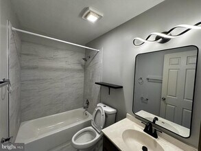 516 Susan Dr in King of Prussia, PA - Building Photo - Building Photo