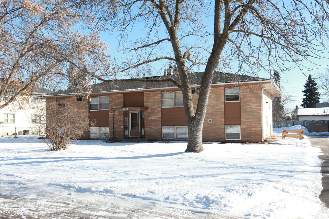 5116-5126 Edgewood Ave in Crystal, MN - Building Photo