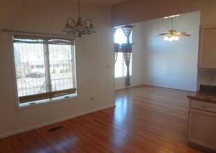 1317 Goldfinch Dr in Harrisonburg, VA - Building Photo - Building Photo