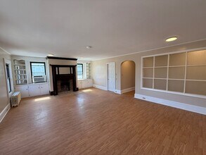 68 Court St, Unit 2 in Plymouth, MA - Building Photo - Building Photo