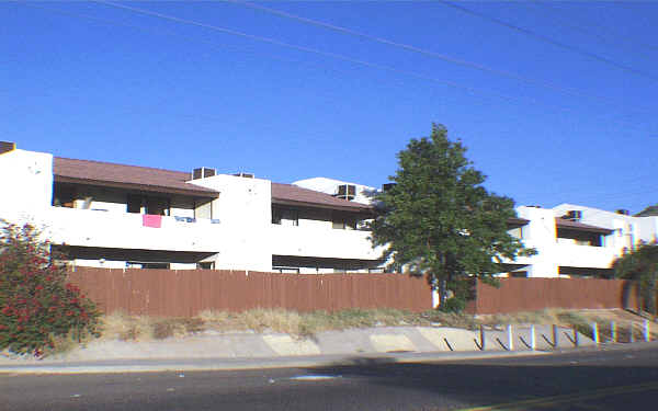 North Mountain Condos in Phoenix, AZ - Building Photo