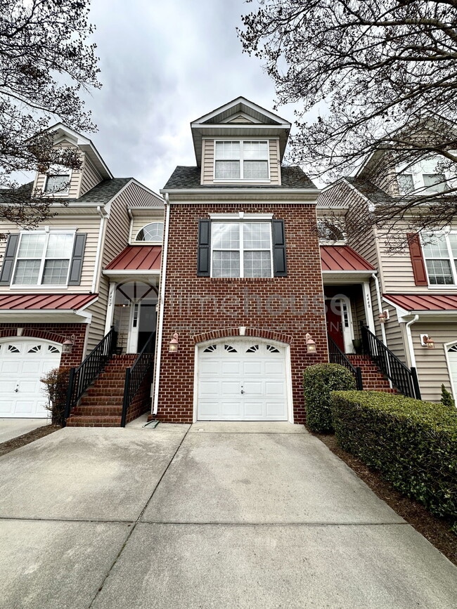 4452 Leamore Square Rd