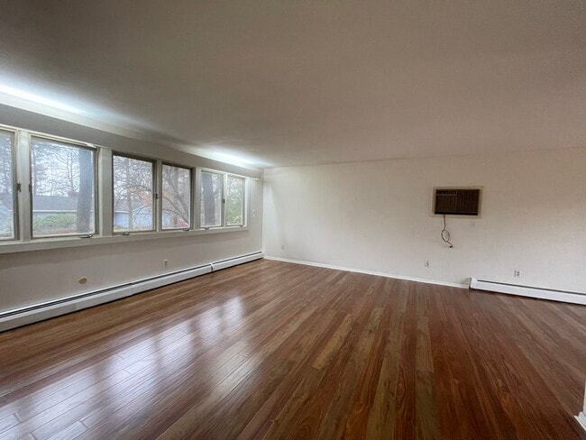 139 Burleigh Dr, Unit 1 in Ithaca, NY - Foto de edificio - Building Photo