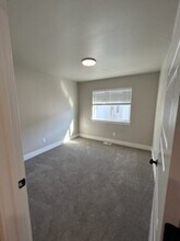 278 Hummingbird Wy in Sugar City, ID - Building Photo - Building Photo