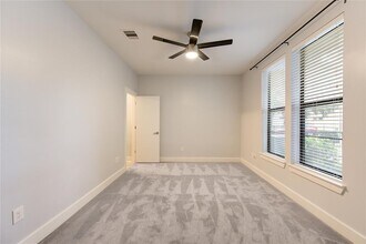 2207 Colorado St in Houston, TX - Building Photo - Building Photo