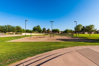 6867 W Potter Dr in Glendale, AZ - Building Photo - Building Photo