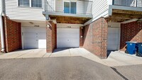 1906 Lindsay Ln in Ann Arbor, MI - Foto de edificio - Building Photo