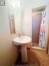 916 Monmouth Rd in Windsor, ON - Building Photo - Building Photo