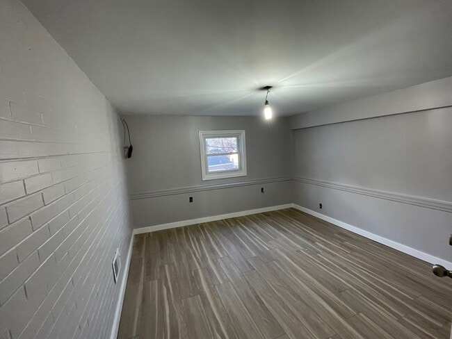 919 Pennsylvania Ave, Unit Apt 2 in Monaca, PA - Building Photo - Building Photo