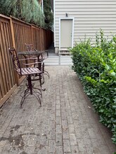 15515 SE River Forest Dr in Milwaukie, OR - Foto de edificio - Building Photo