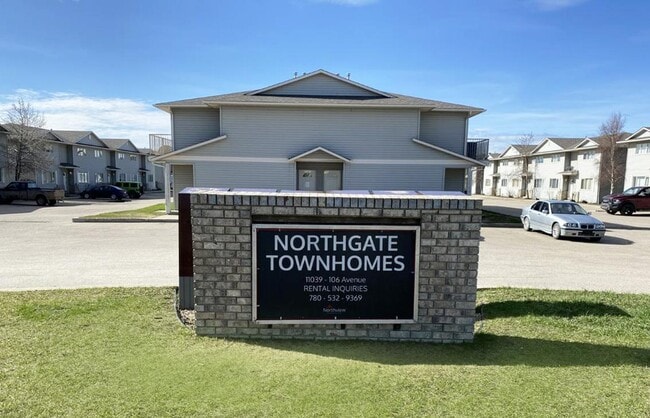 Northgate Townhomes in Grande Prairie, AB - Building Photo - Building Photo