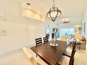 2415 Bayou Ln in Naples, FL - Building Photo - Building Photo
